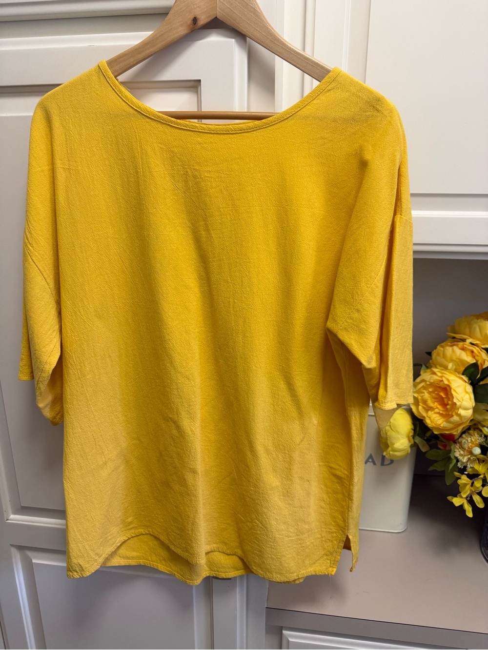 Relaxed Yellow Women’s Top - Casual Knit Tee